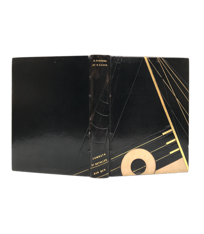 FARRERE (Claude) et CHACK (Paul). Combats et batailles sur mer. Première édition illustrée par Fouqueray. Reliure décorée.