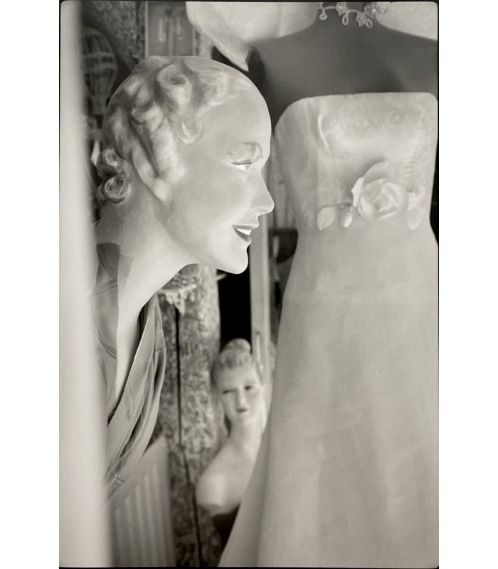 MACÉ (Gérard). Labyrinthe avec chambres. Edition originale, illustrée par Gérard Macé de 4 photographies originales.